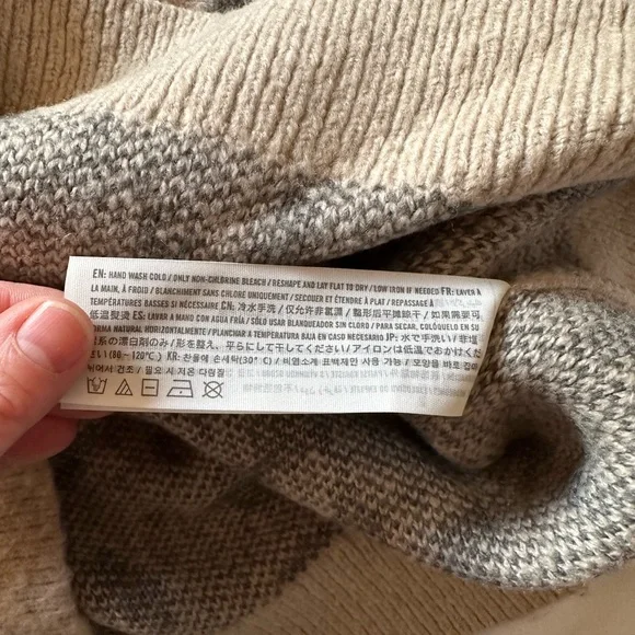 A&F leopard print sweater - Picture 4 of 4